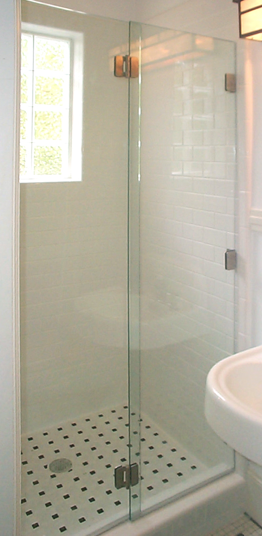 Frameless Bifold Closed